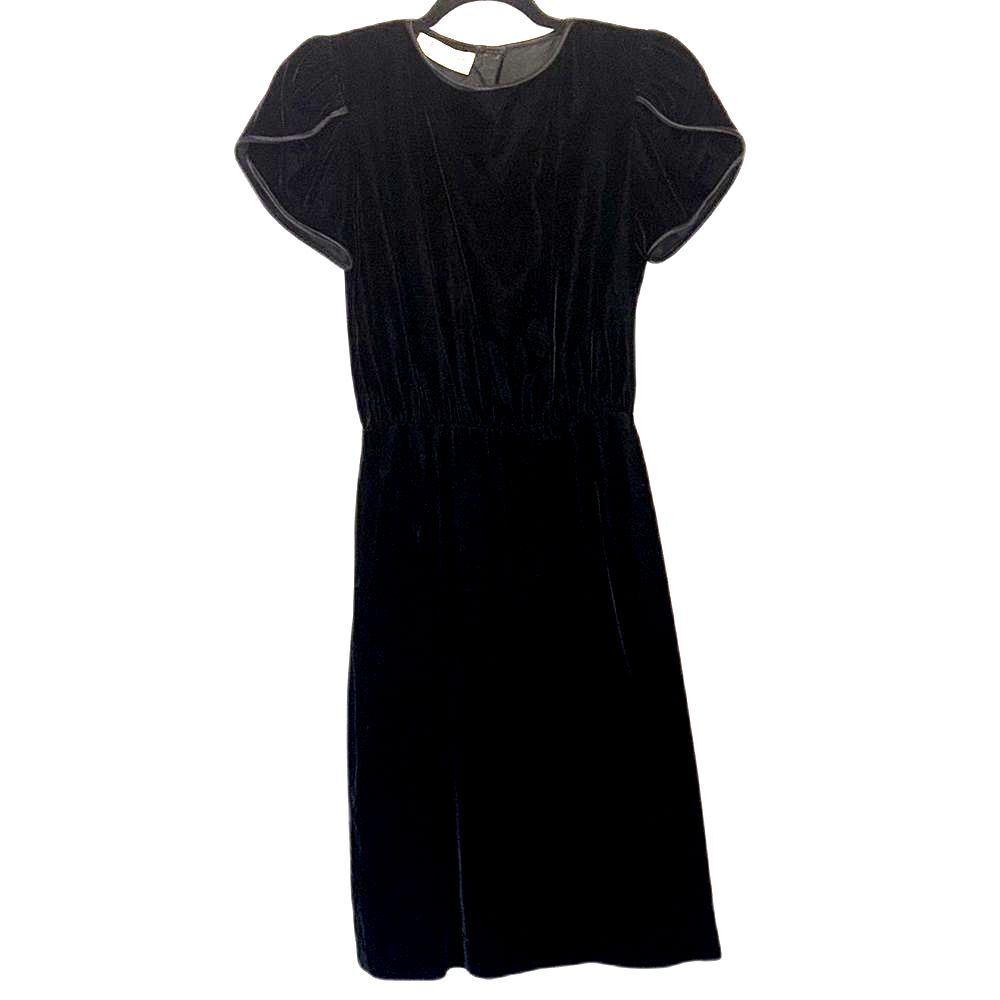 Albert Nipon vintage velvet dress size 6 (see info)